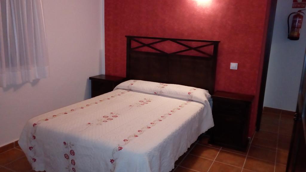 Apartamentos Rurales Casas De Los Maestros Talarrubias Exteriör bild