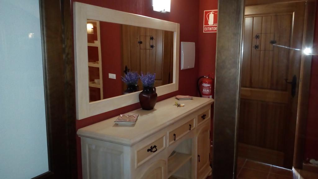 Apartamentos Rurales Casas De Los Maestros Talarrubias Exteriör bild