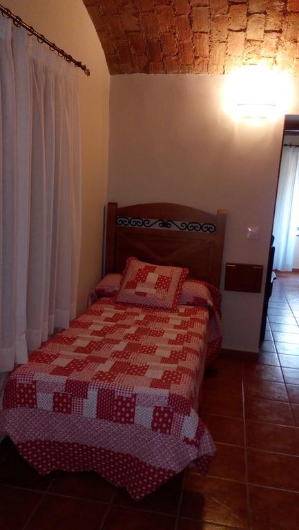 Apartamentos Rurales Casas De Los Maestros Talarrubias Exteriör bild