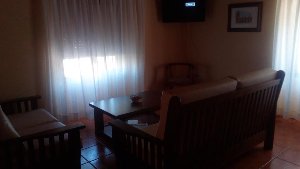 Apartamentos Rurales Casas De Los Maestros Talarrubias Exteriör bild