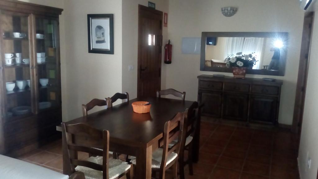 Apartamentos Rurales Casas De Los Maestros Talarrubias Exteriör bild