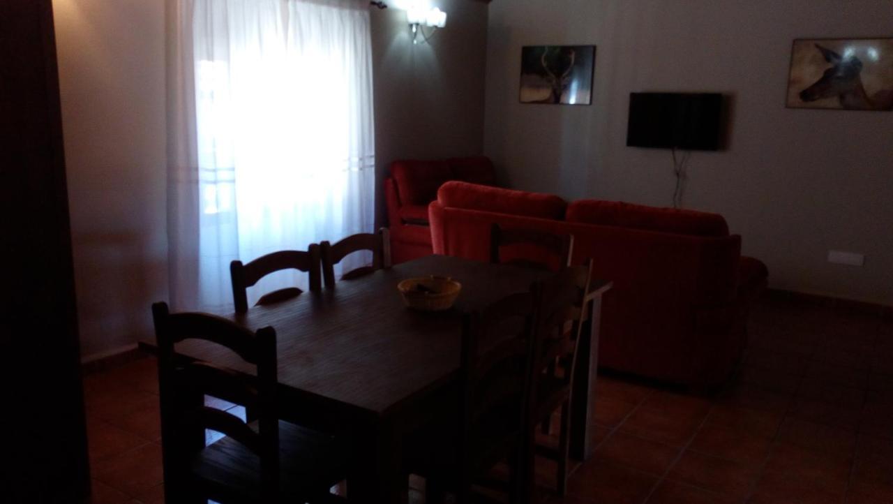 Apartamentos Rurales Casas De Los Maestros Talarrubias Exteriör bild